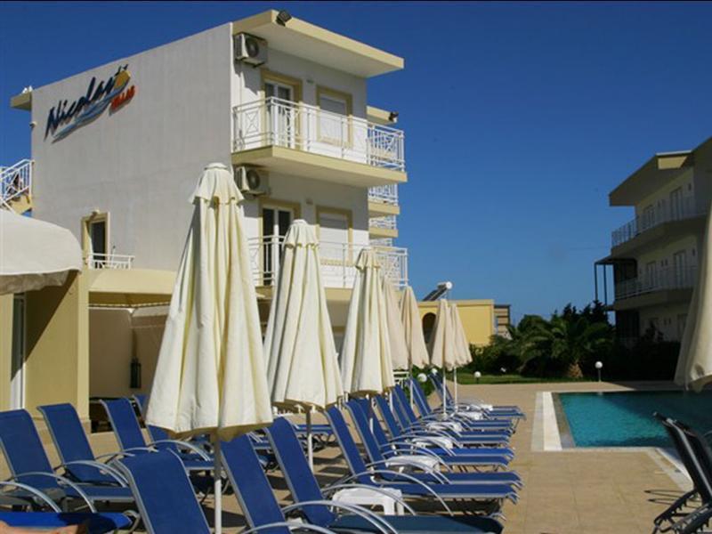 Hotel Chrissy'S Paradise Agia Pelagia  Exterior foto