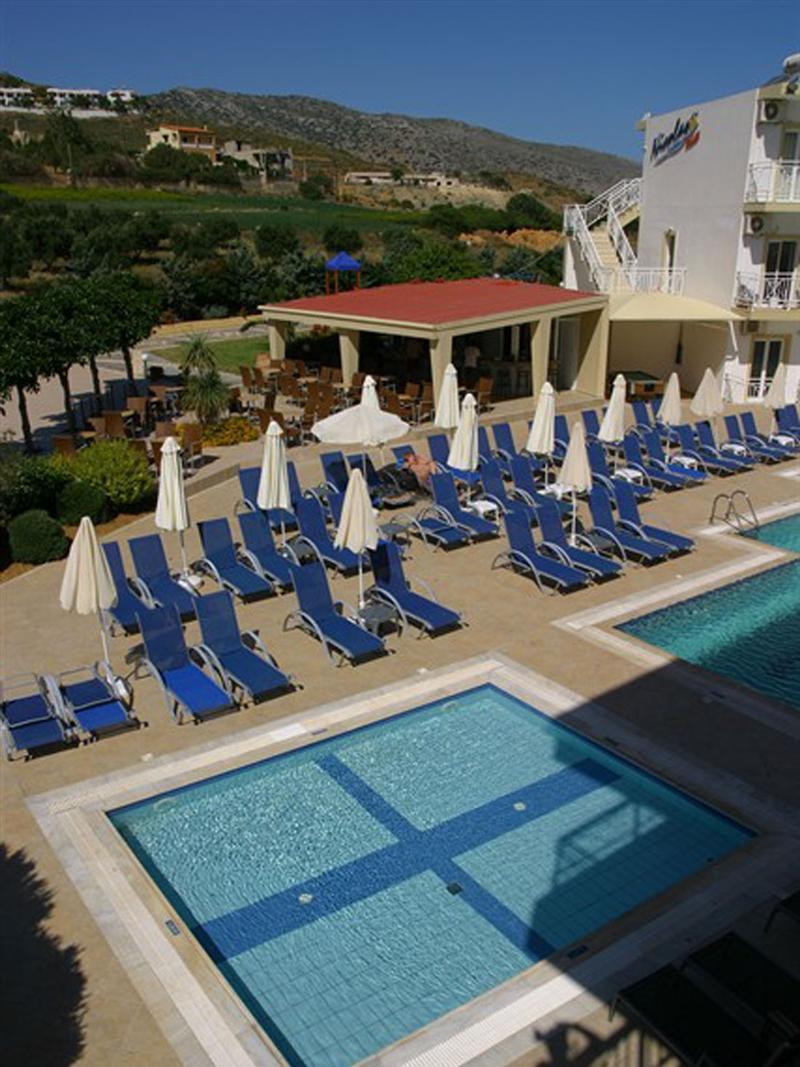 Hotel Chrissy'S Paradise Agia Pelagia  Exterior foto